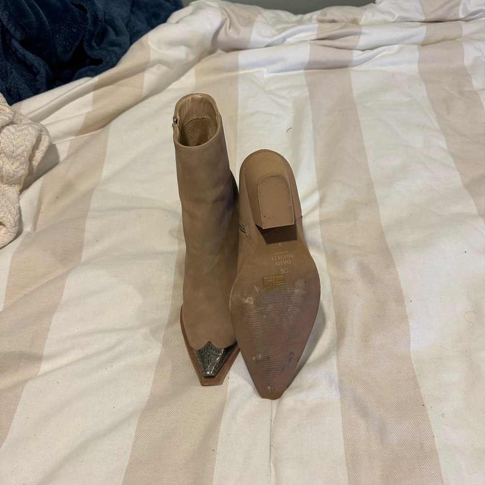 Stylish Tan Ankle Boots